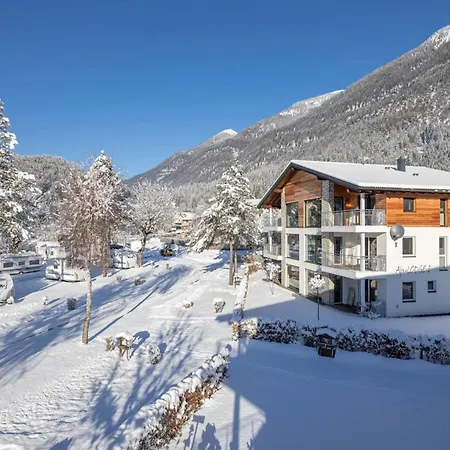 Chalet 2 5 Km From
